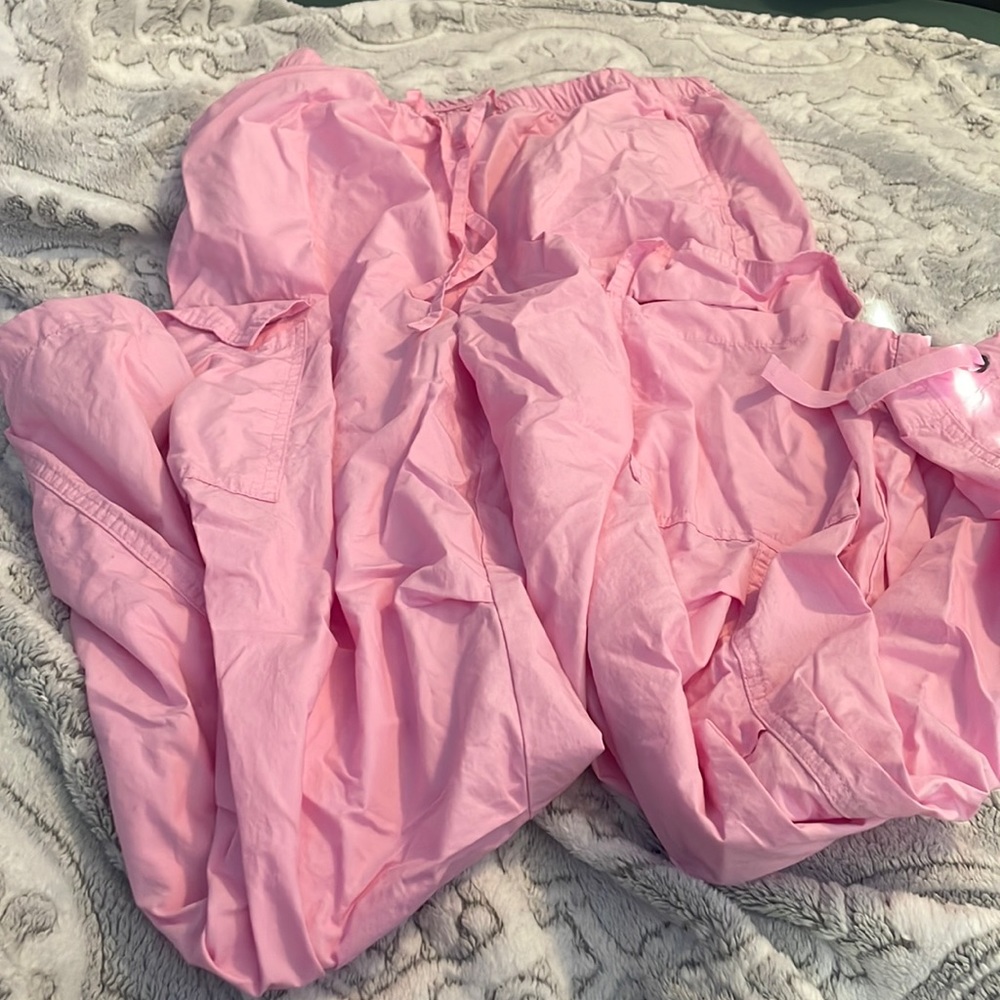 Pink baggy cargo pants